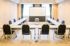 Multi-purpose meeting rooms and banquet halls
